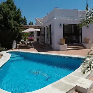 https://villa-david-competa.es-andalucia.com